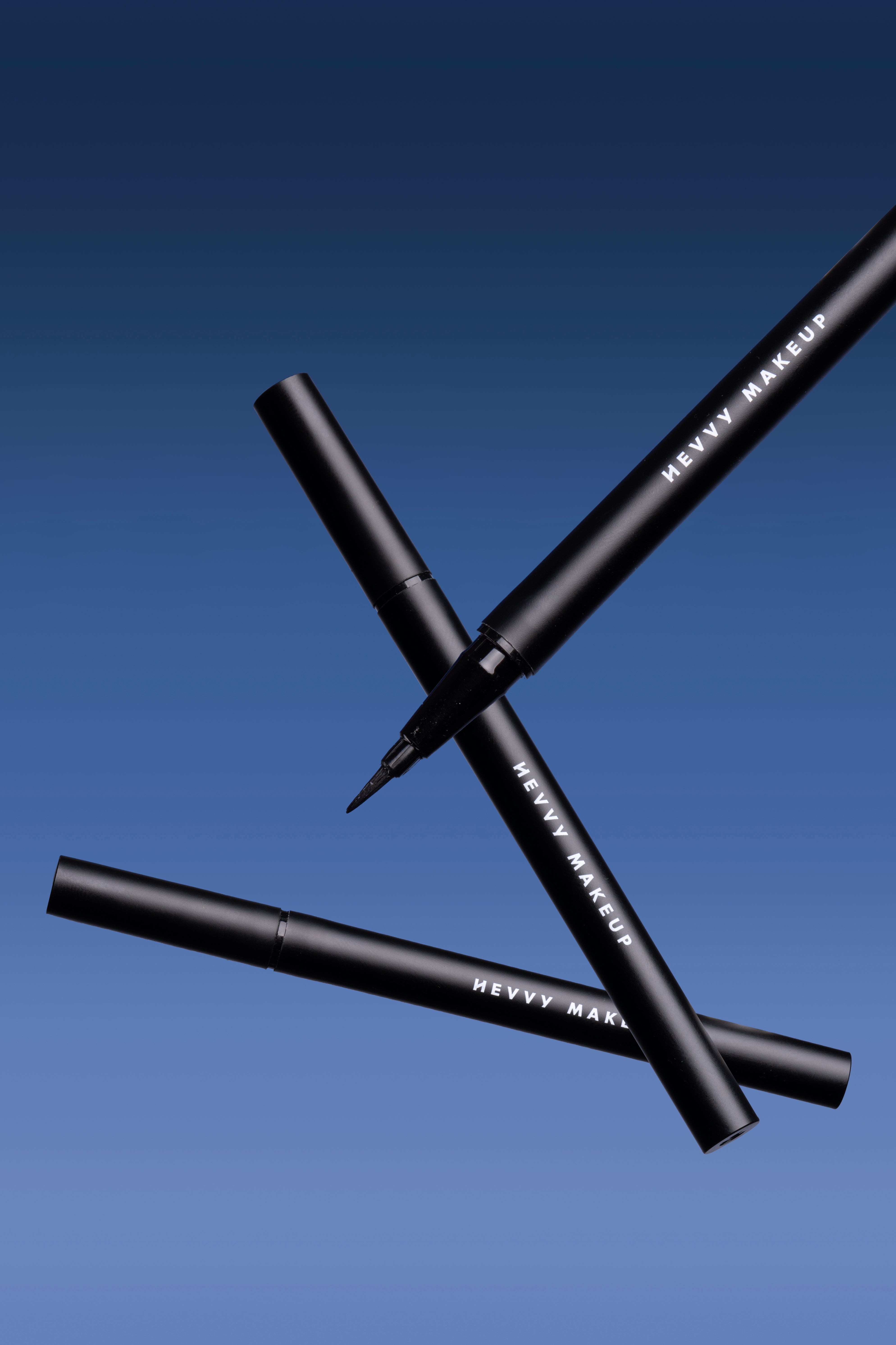Long-Lasting Eyeliner Pencil - Advanced Formula