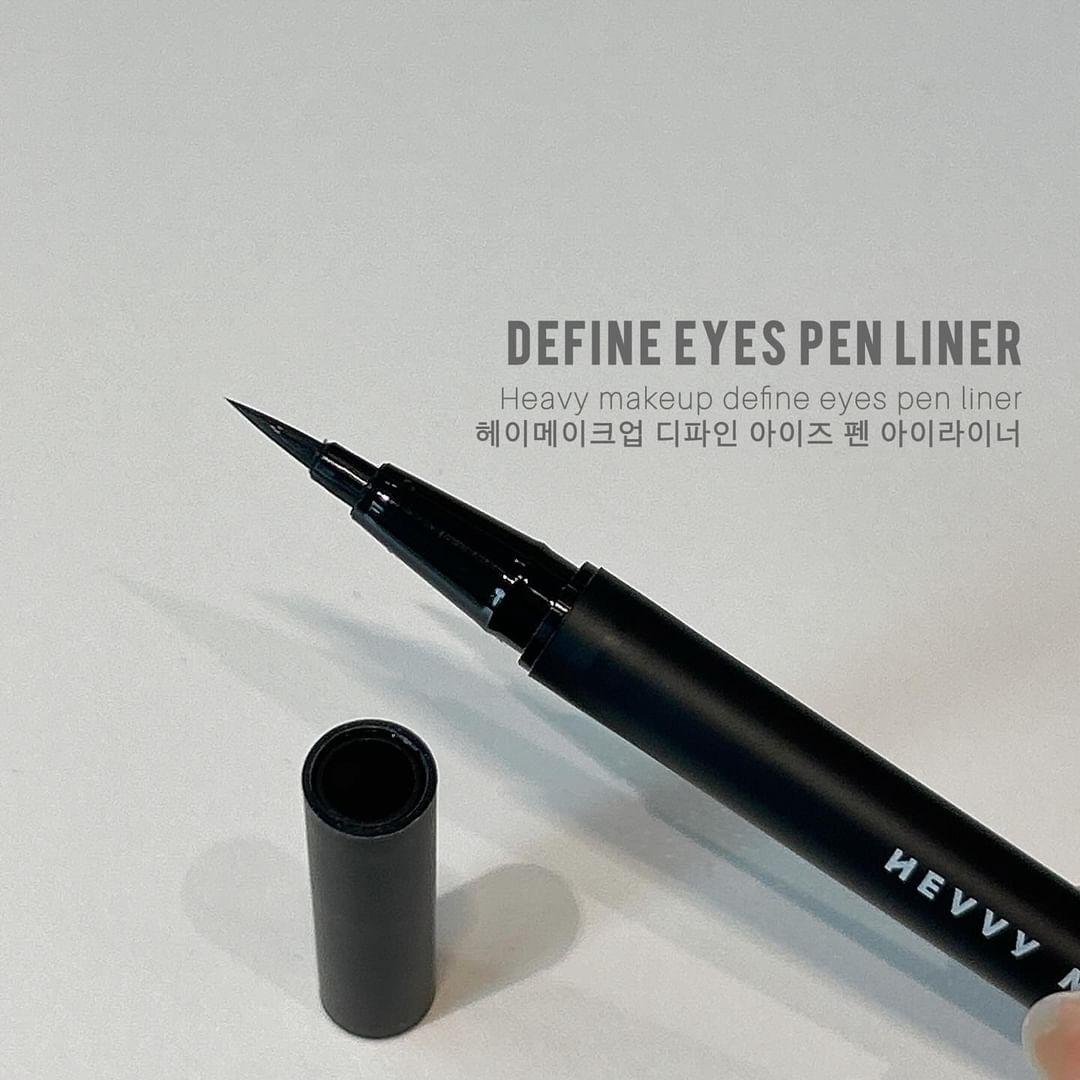 Long-Lasting Eyeliner Pencil - Advanced Formula