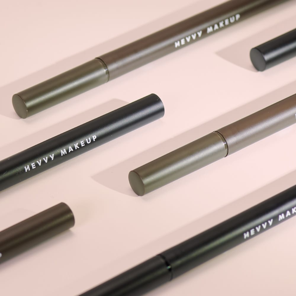 Long-Lasting Eyeliner Pencil - Advanced Formula